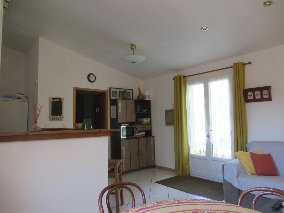 Le Cabanon Des Hirondelles Villa Villecroze Exterior photo